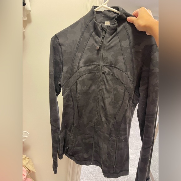 BLACK CAMO RARE LULULEMON DEFINE JACKET - Picture 2 of 3